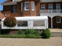 Frame style marquee